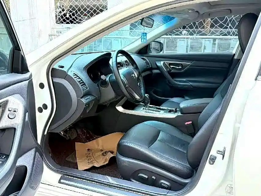 Teana 2.0 L XL Comfort