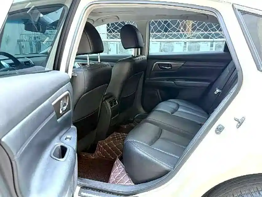 Teana 2.0 L XL Comfort