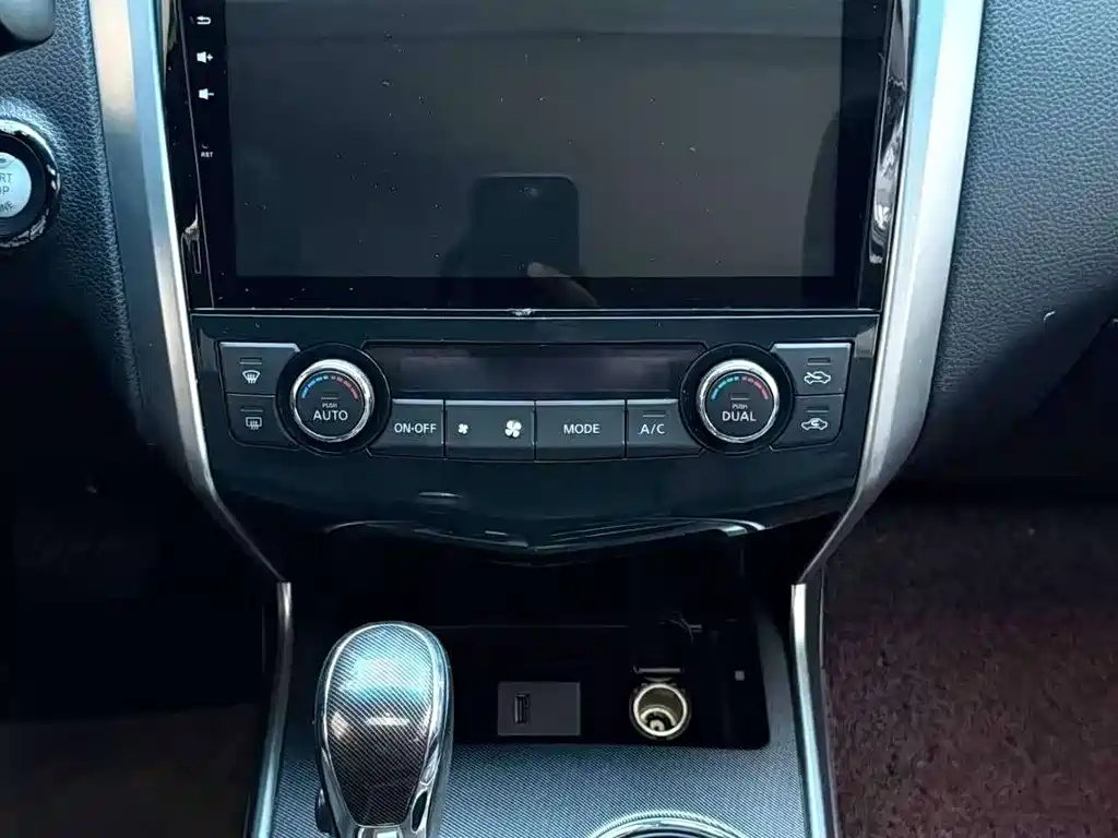 Teana 2.0 L XL Comfort