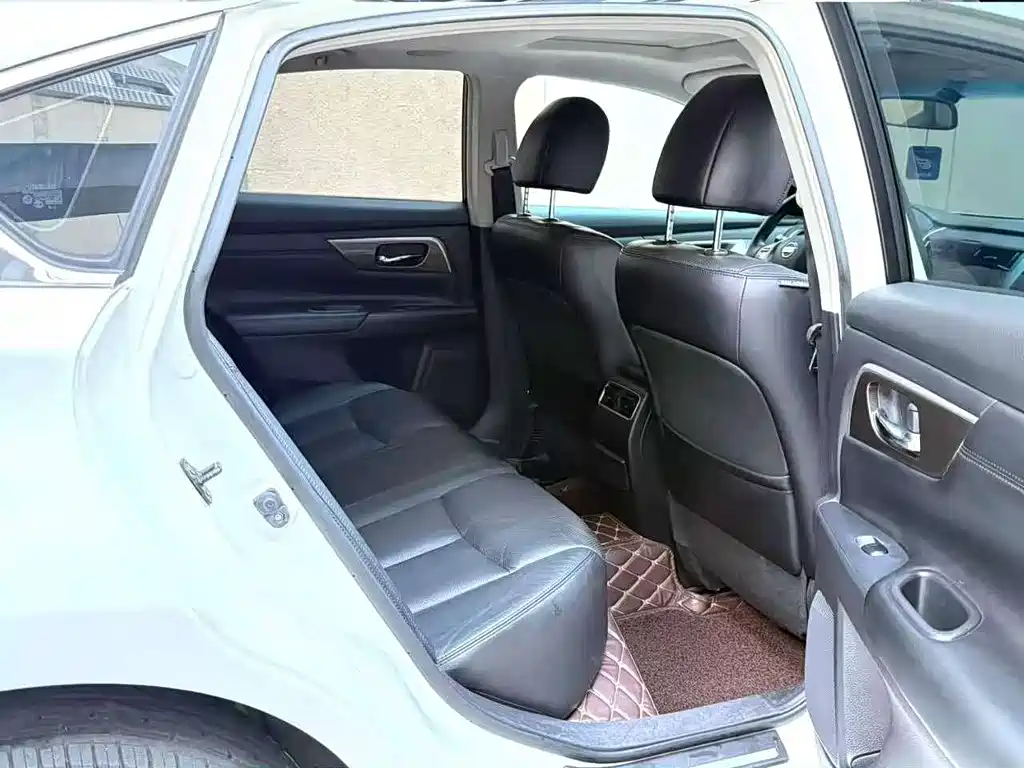 Teana 2.0 L XL Comfort