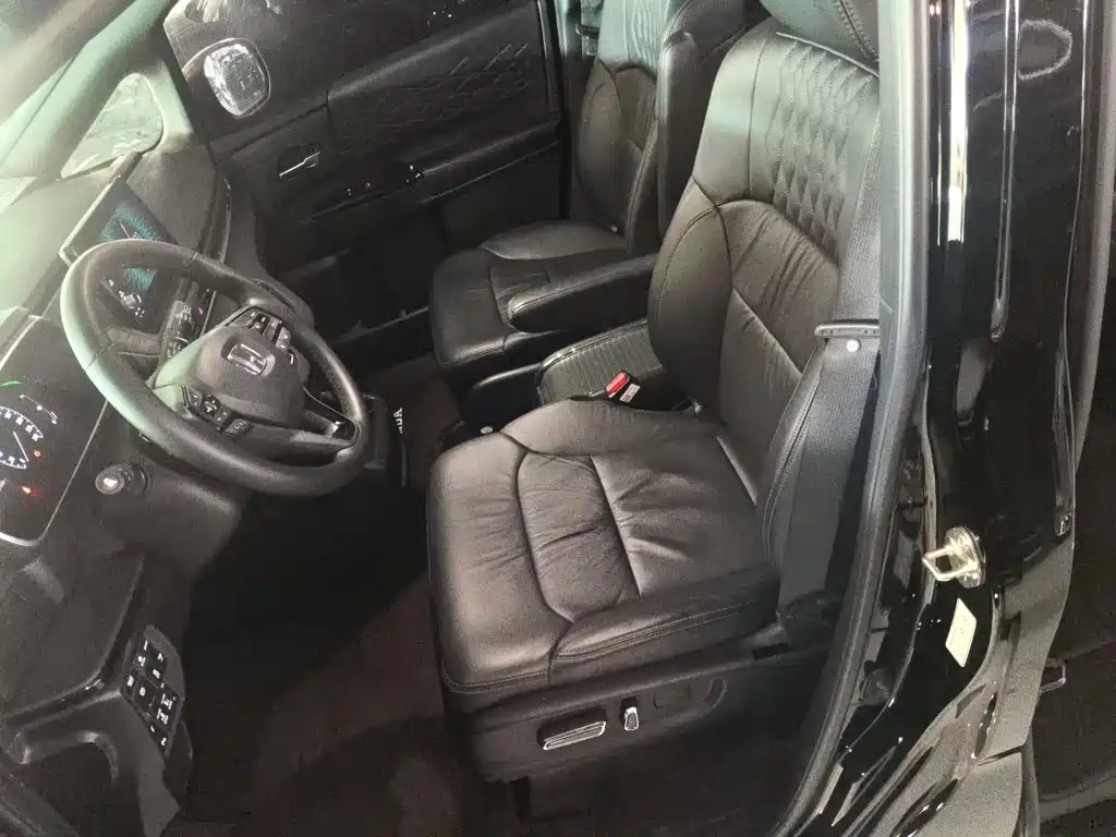 Elysion 2.0 L e:HEV Luxury