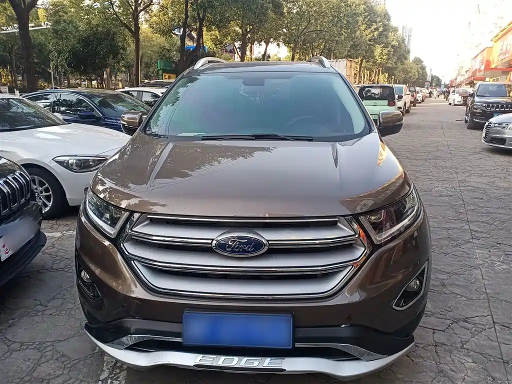 Edge EcoBoost 245 2 WD Grand Sharp 7-seat