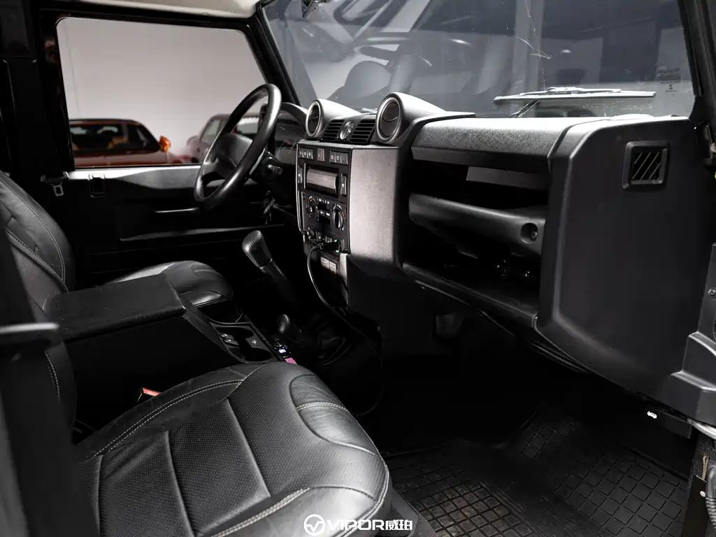 Land Rover Defender Land Rover Defender 2.2 T Diesel EU Spec