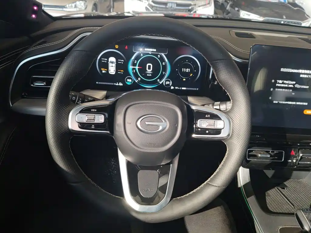 GAC Trumpchi GS8 Navigator Series 2.0 TGDI 2 WD Luxury Connected 7-seat