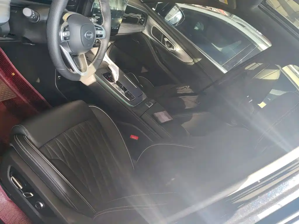 GAC Trumpchi GS8 Navigator Series 2.0 TGDI 2 WD Luxury Connected 7-seat