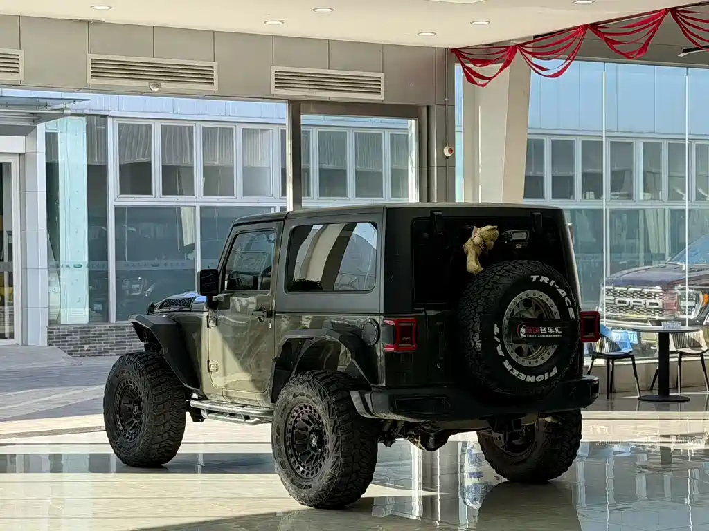 Wrangler 3.0 L Sahara 2-door