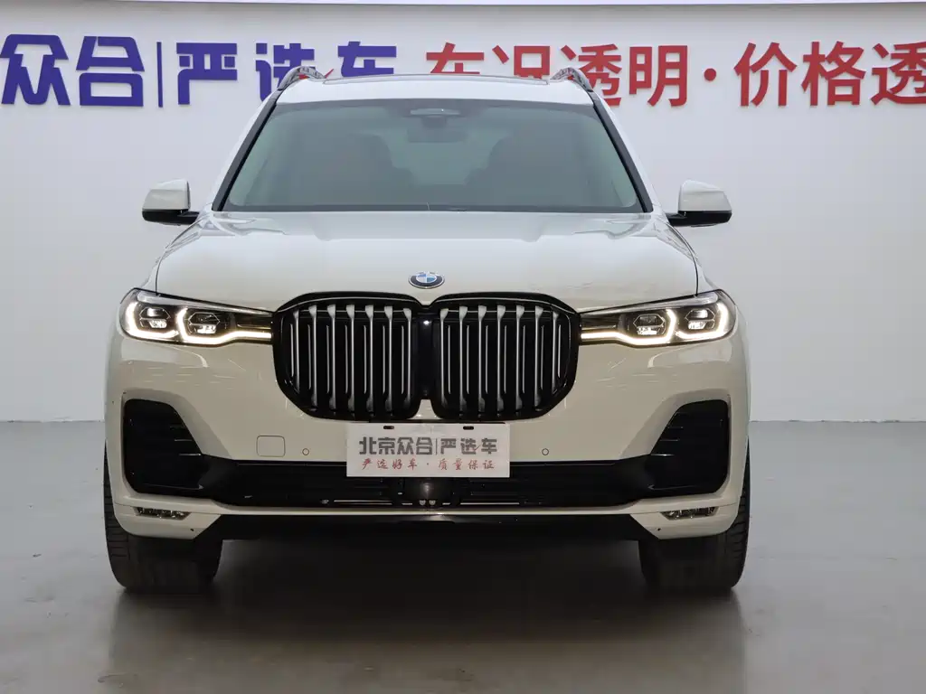 BMW X7 3.0 T US Spec