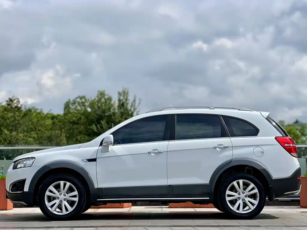 Captiva 2.4 L 4 WD Flagship 7-seat