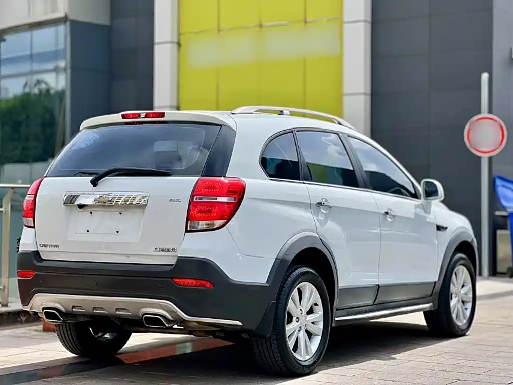 Captiva 2.4 L 4 WD Flagship 7-seat