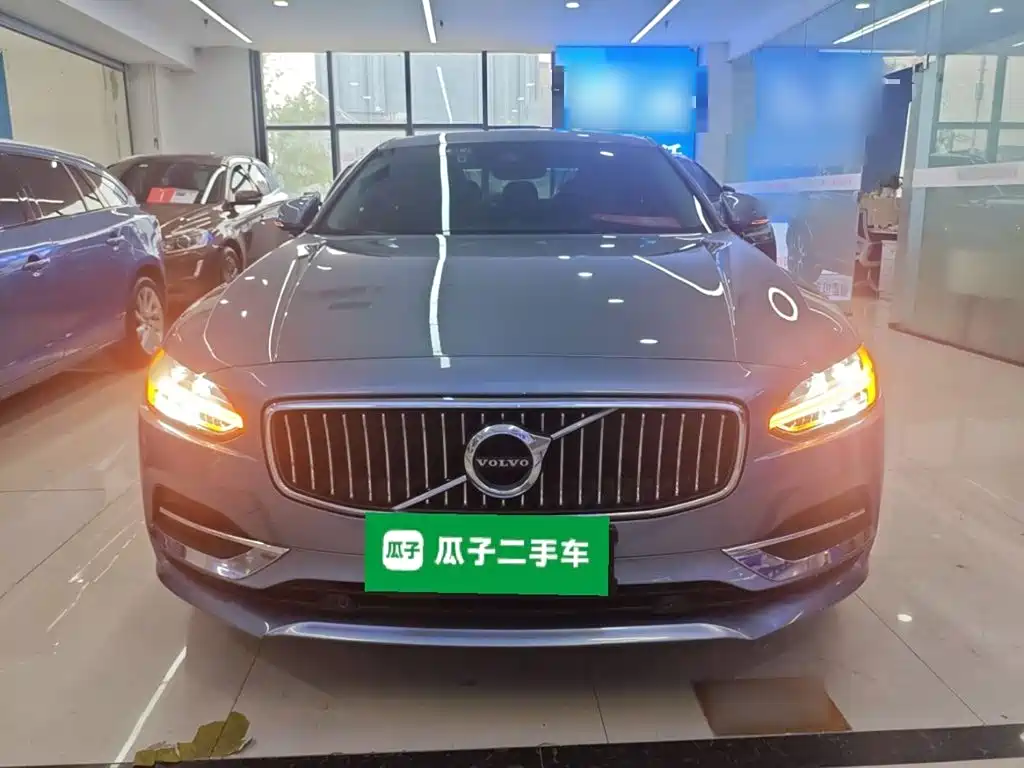 Volvo S90 T4 Smart Vision