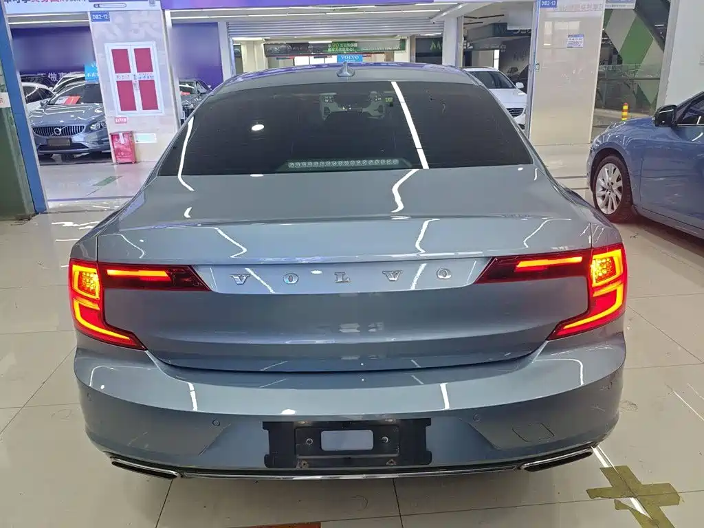 Volvo S90 T4 Smart Vision