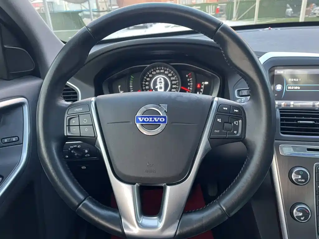 Volvo XC60 (Import) 沃尔沃XC60进口 2014款 改款 T5 智逸版