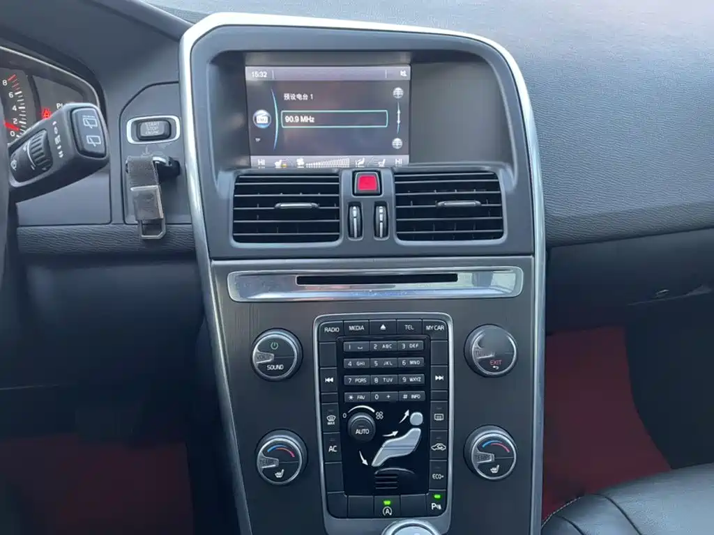 Volvo XC60 (Import) 沃尔沃XC60进口 2014款 改款 T5 智逸版