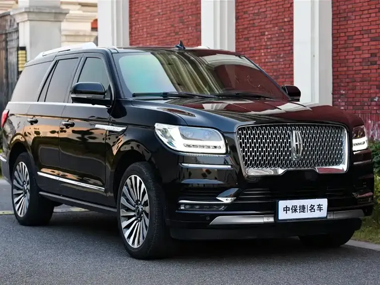 Lincoln Navigator 3.5 T Honor Shine