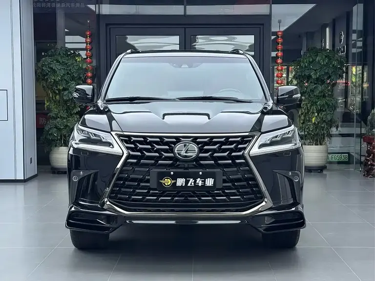 Lexus LX 570 Middle East