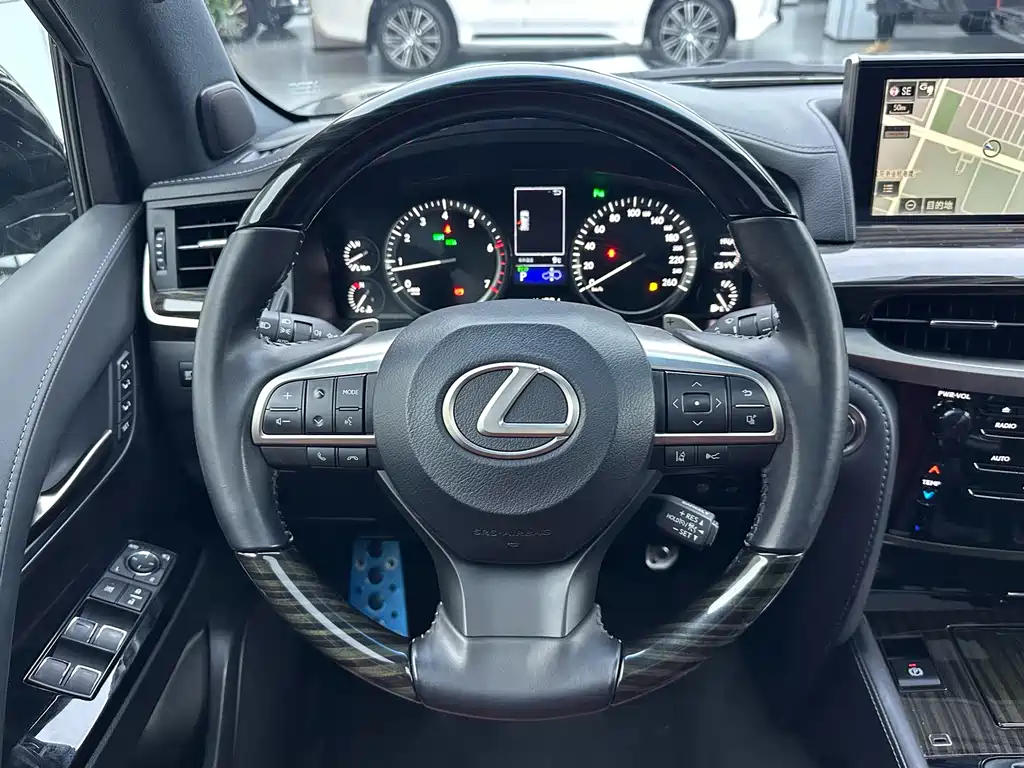 Lexus LX 570 Middle East