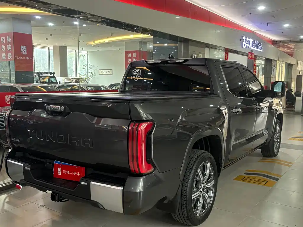 Tundra 3.5 L Auto