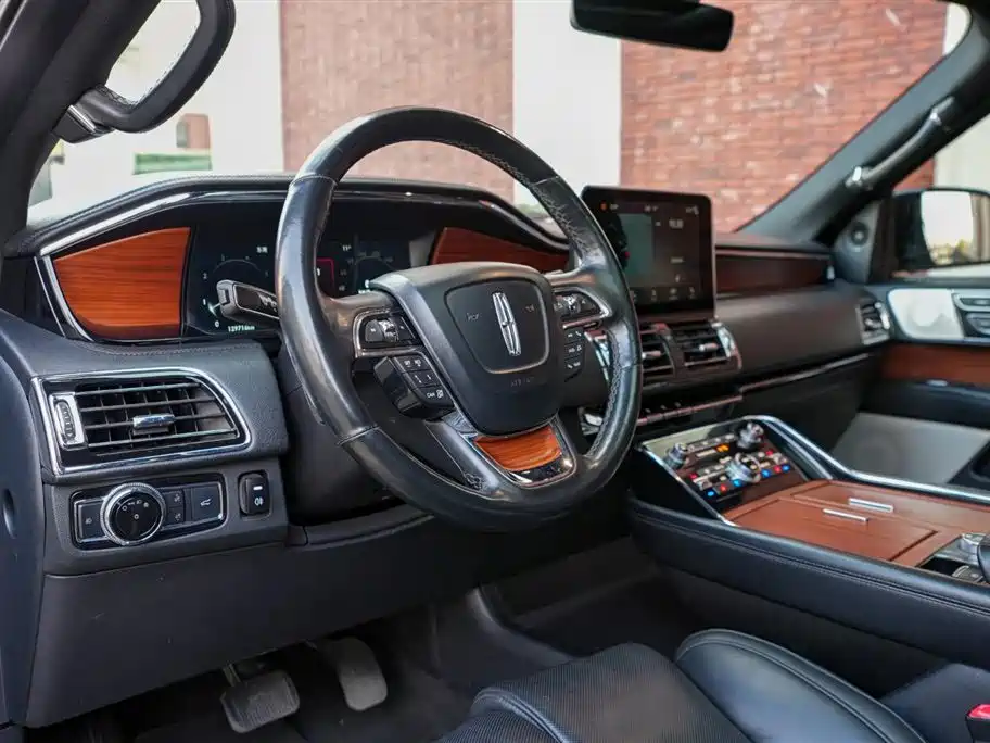 Navigator 3.5 T Honor Shine CN-V