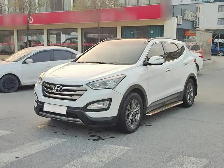 Hyundai Santa Fe 2.4 L Auto 2 WD Intelligent