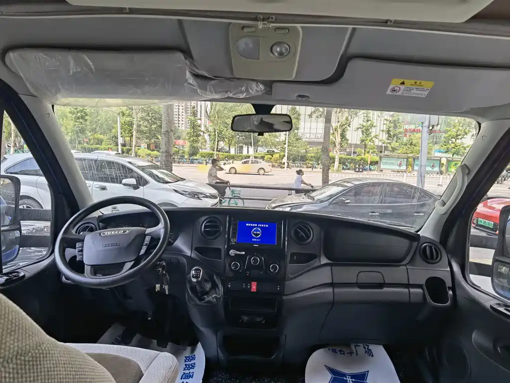 IVECO Daily 拓锐斯特C型单拓展房车 2019款 3.0 T 手动