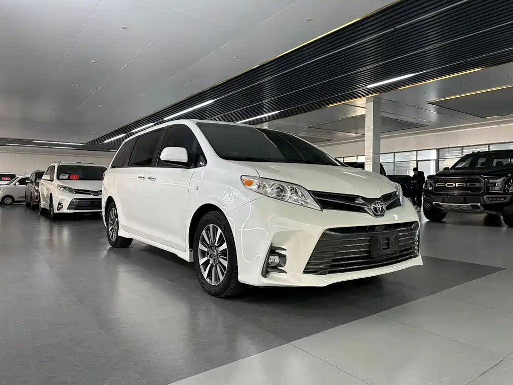 SIENNA 3.5 L Auto