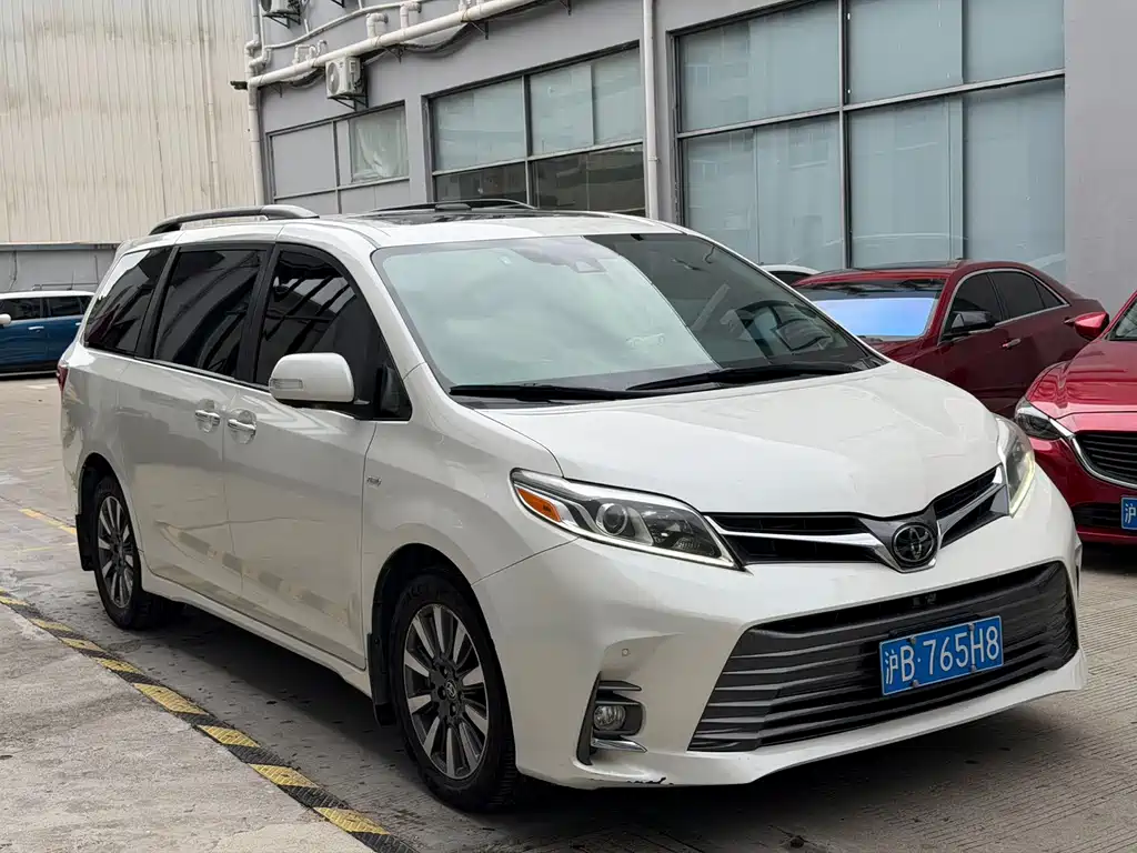 SIENNA 3.5 L Auto