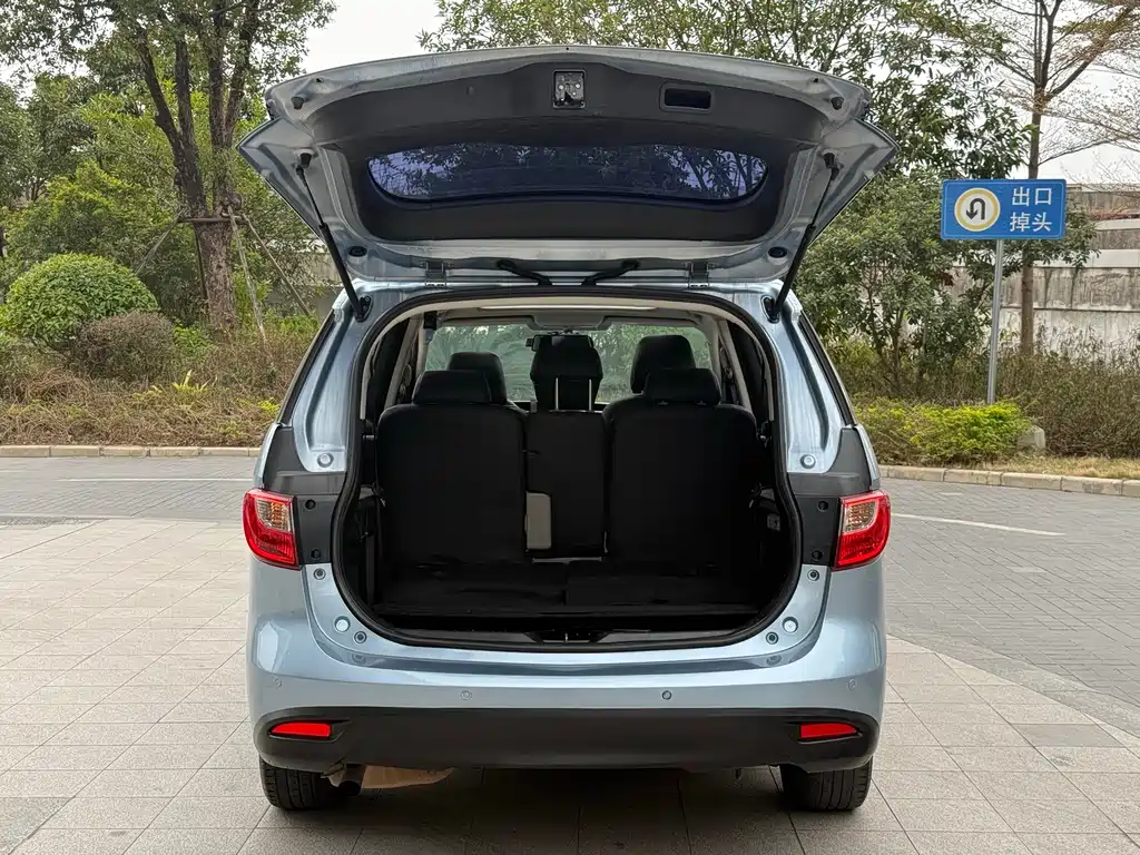 Mazda 5 2.0 L Auto Luxury