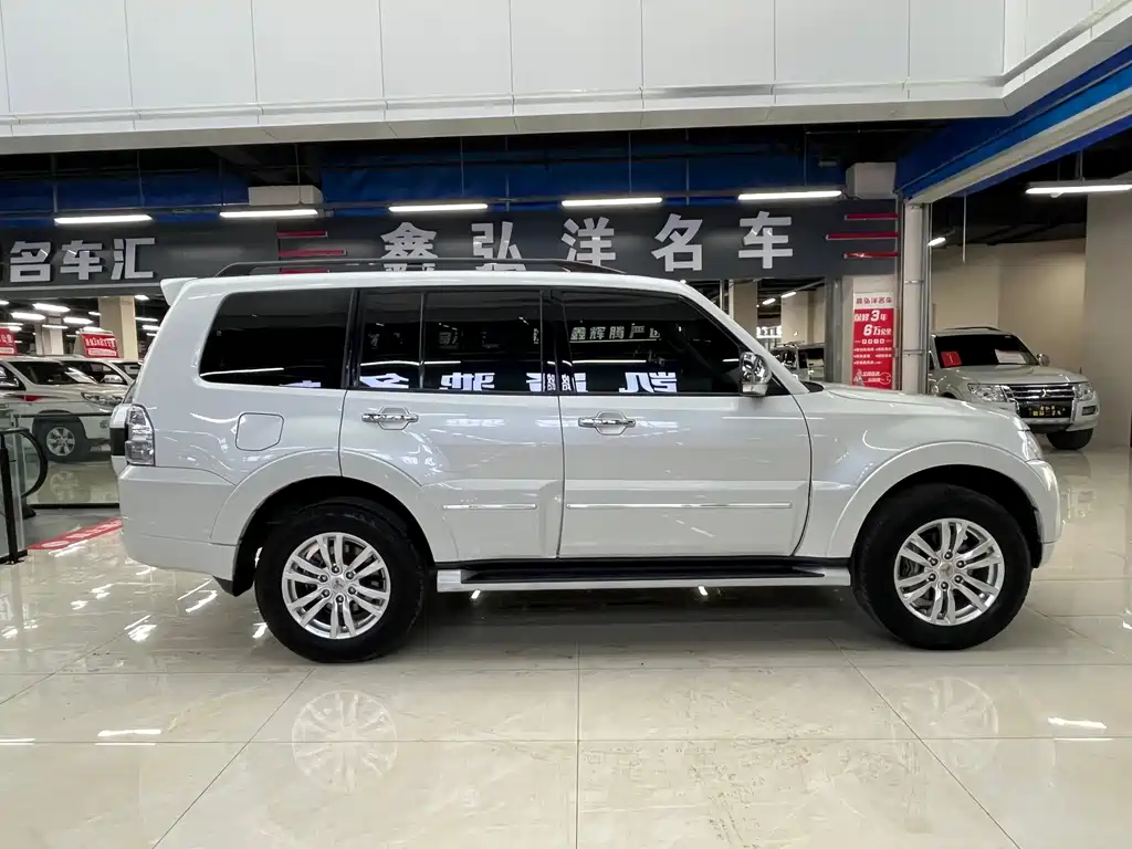 Pajero (Import) 3.8 L Auto
