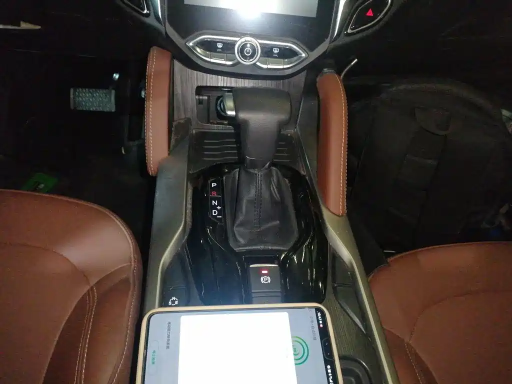 Brilliance V6 1.5 T Auto Distinguished
