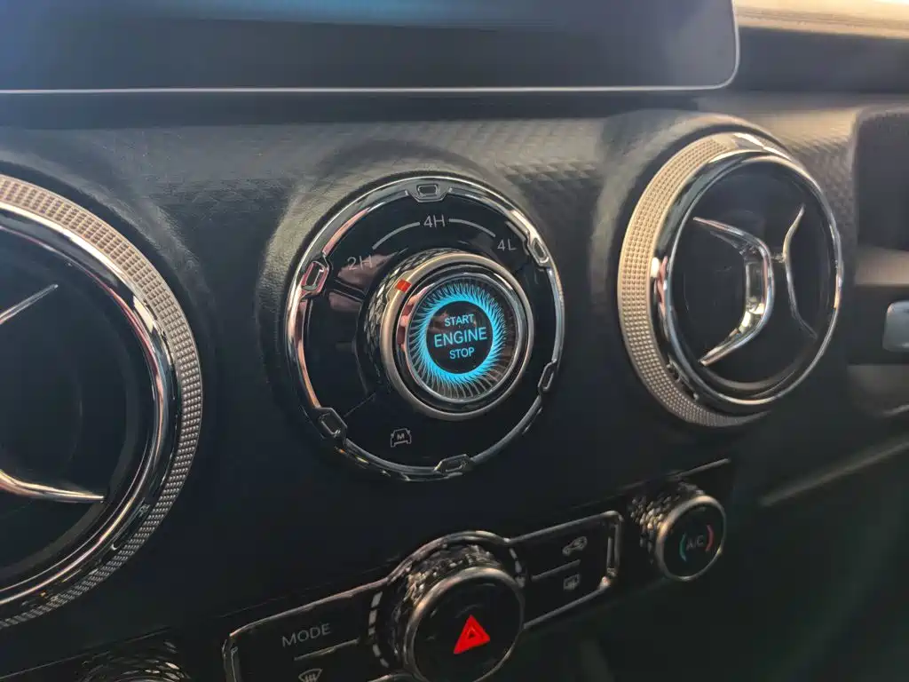 BAIC BJ40 2.0 T Auto 4 WD City Hunter Swordsman