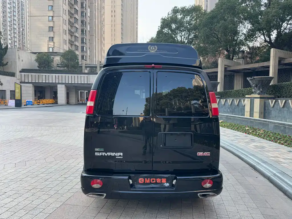 SAVANA 5.3 L Auto