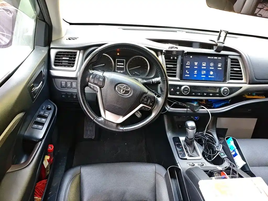 Highlander 2.0 T 4 WD Supreme 7-seat CN-V