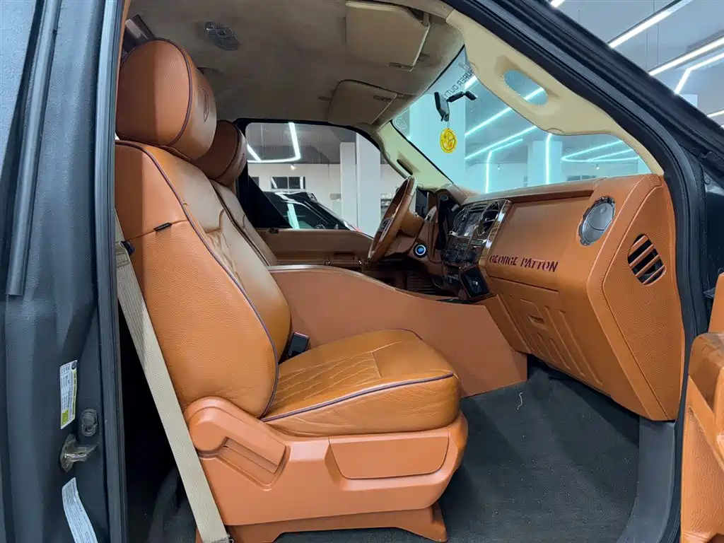 Zhanche 战车 2014款 6.8 L 自动
