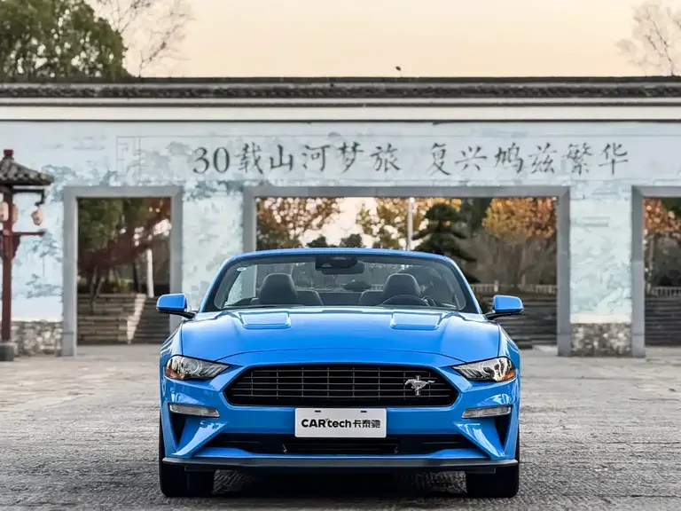 Ford Mustang 2.3 T Canada Spec