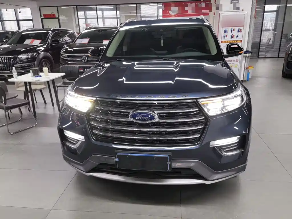 Explorer EcoBoost 285 4 WD Style 6-seat