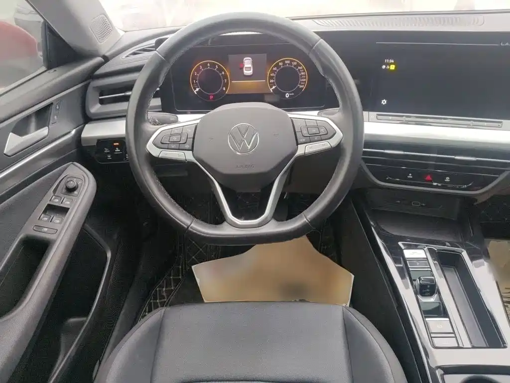 Lamando Lamando L 280 TSI DSG Hot