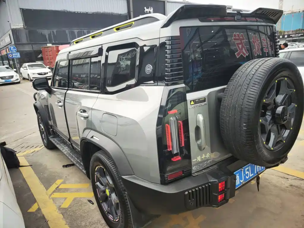Jetour Traveller 2.0 T 4 WD Cross PRO
