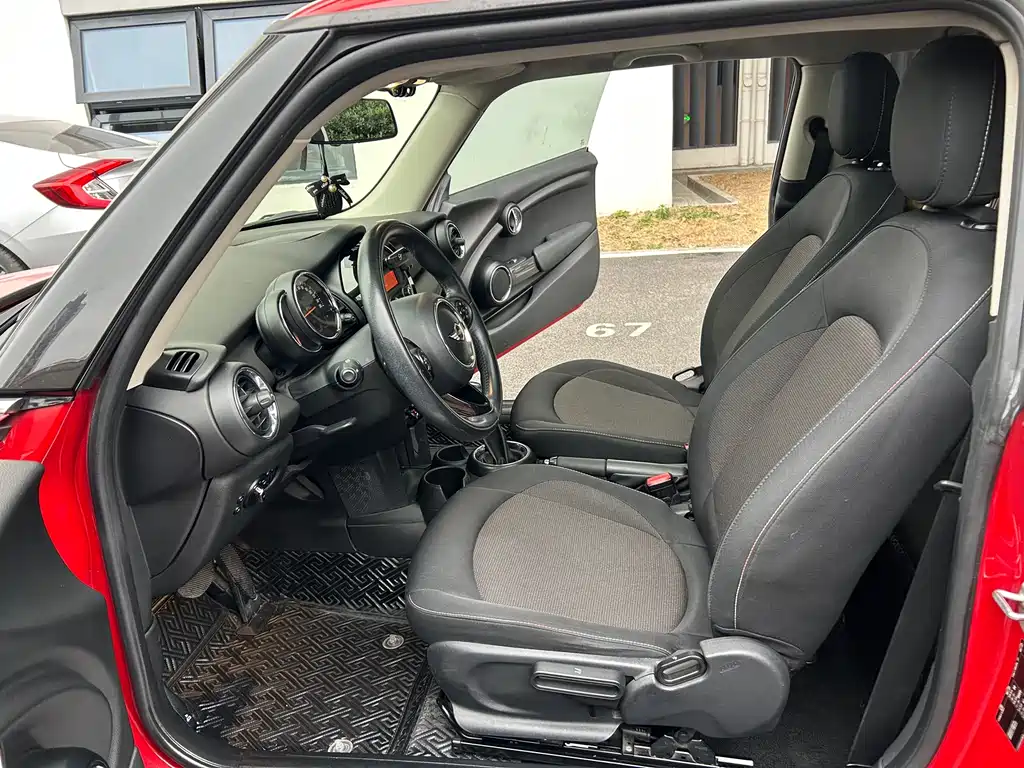 MINI 1.2 T ONE+