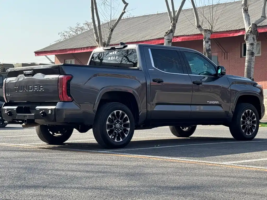 Tundra 坦途 2022款 3.5 T 加规版