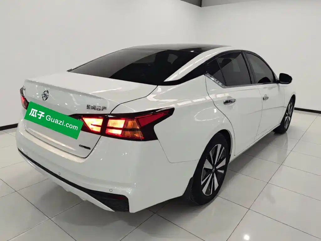 Teana 2.0 L XL Comfort