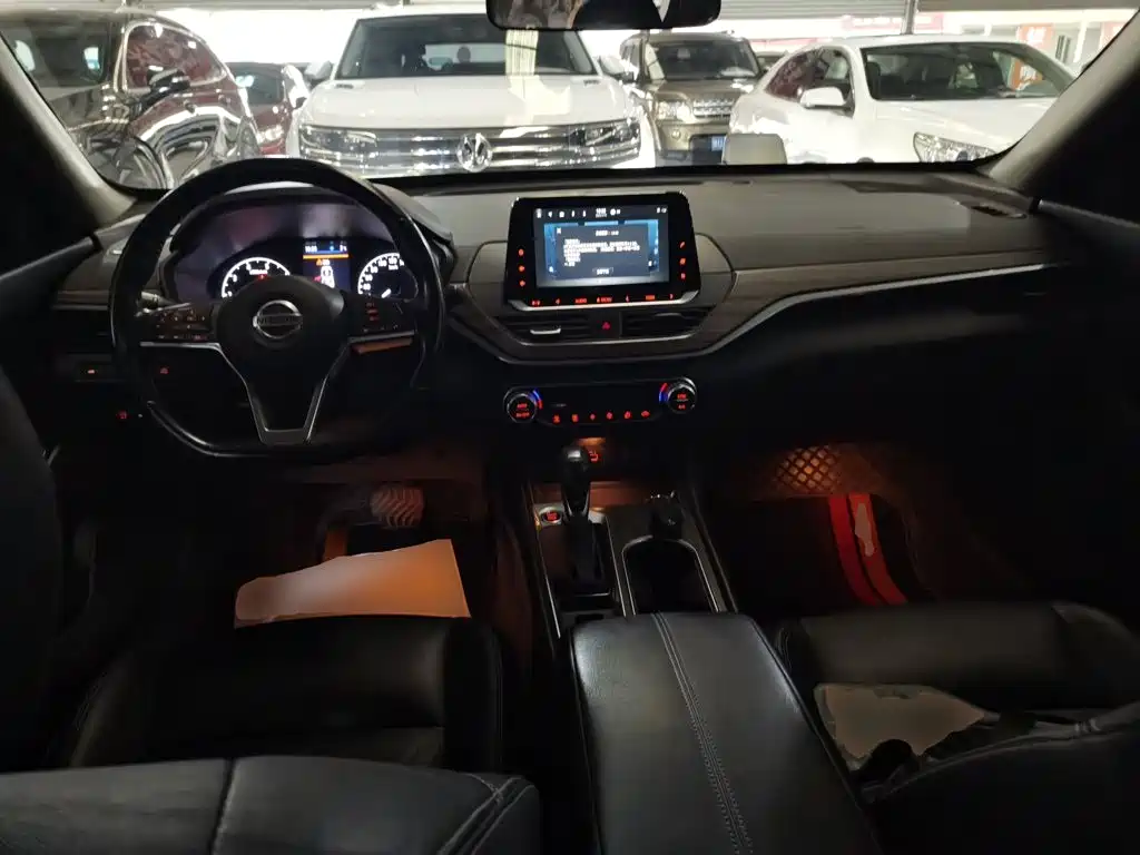 Teana 2.0 L XL Comfort