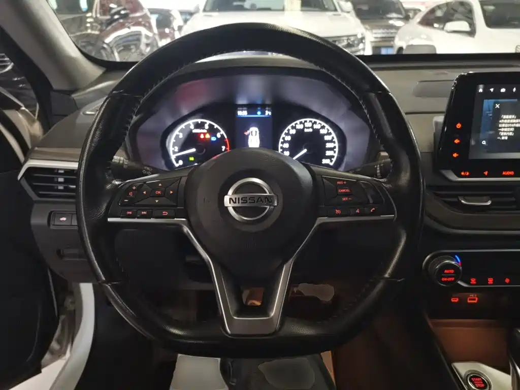 Teana 2.0 L XL Comfort