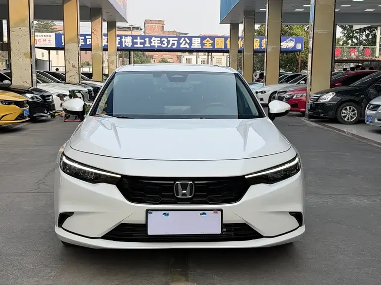 Honda Integra 240 TURBO CVT Luxury