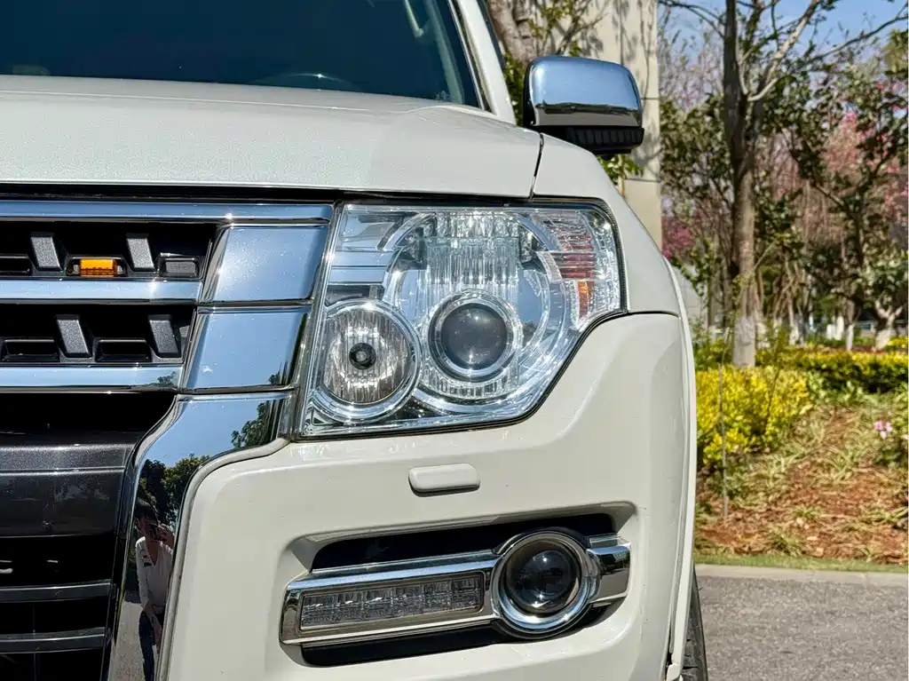 Pajero (Import) 帕杰罗(进口) 2020款 3.8 L 中东版