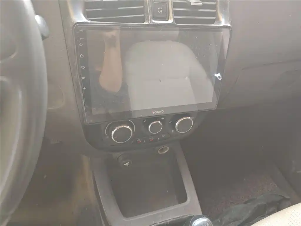 Wuling Rongguang V 五菱荣光V 2019款 1.5 L标准型国VI LAR