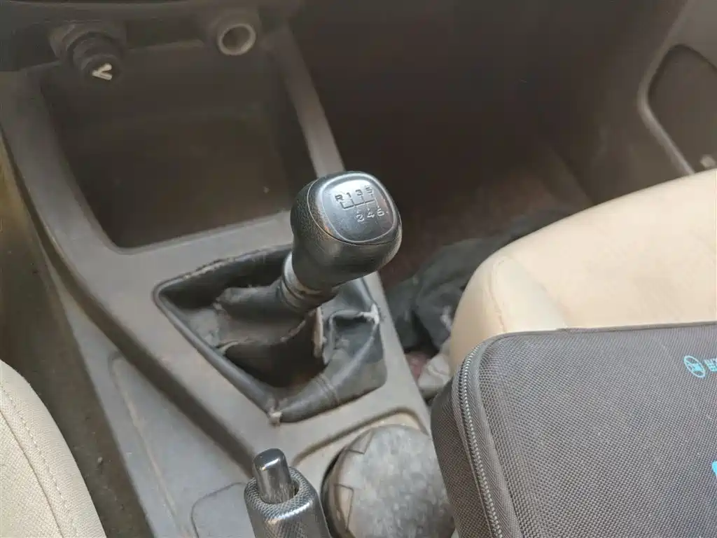 Wuling Rongguang V 五菱荣光V 2019款 1.5 L标准型国VI LAR
