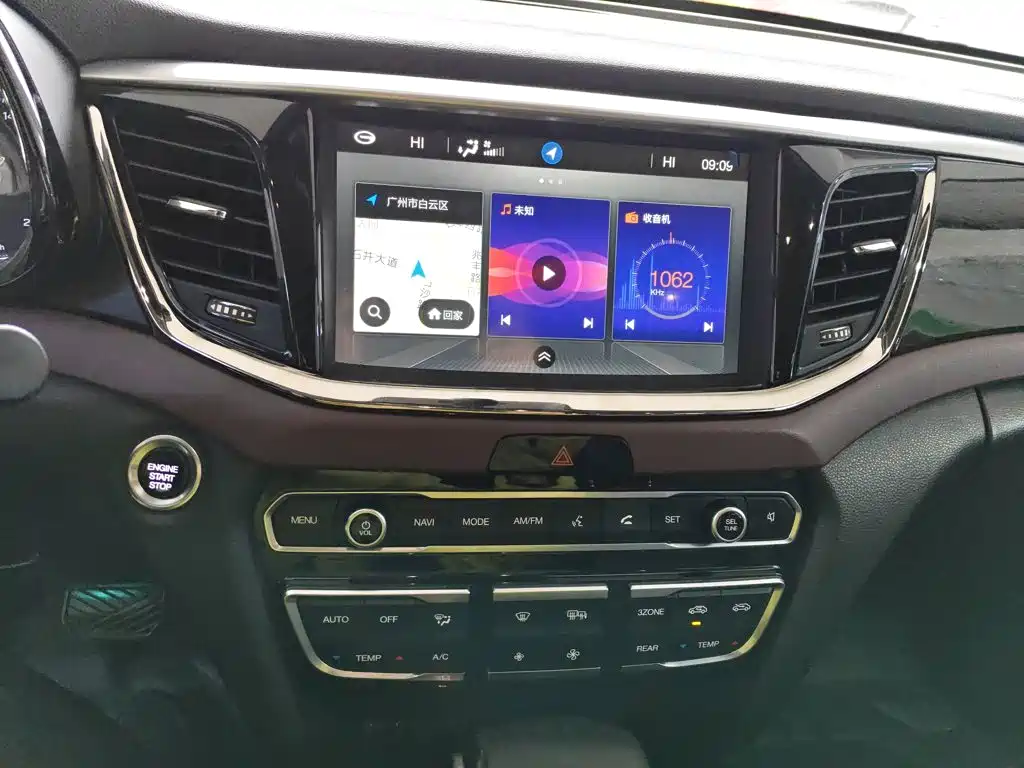 GAC Trumpchi GS8 320 T 2 WD Luxury Connected (7-seat)