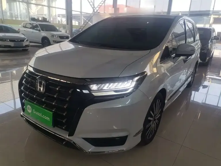 Honda Elysion 2.0 L e:HEV Luxury
