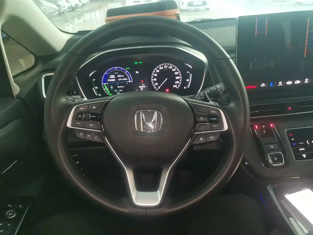 Elysion 2.0 L e:HEV Luxury