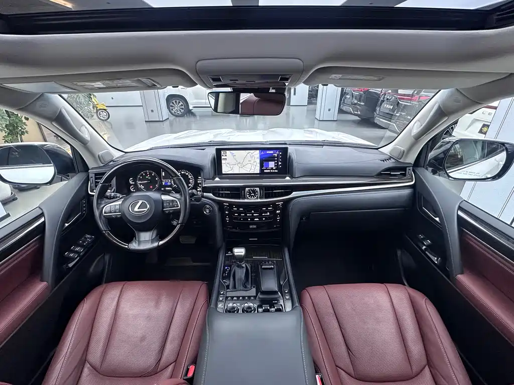 Lexus LX 570 Canada Spec